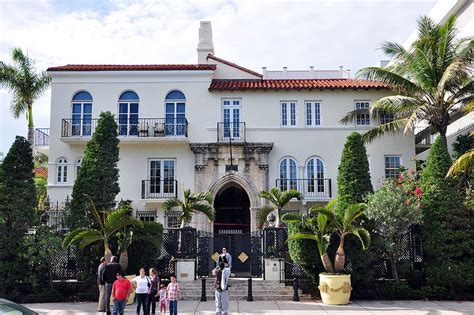 gianni Versace real estate